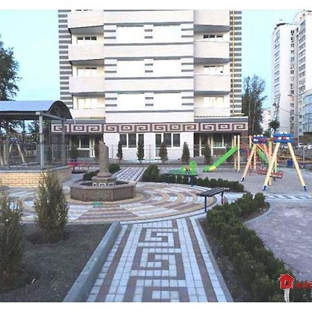 Green Stone Киев Екстериор снимка